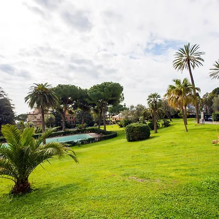 Apartment Casaviva - Elegant Bilo With Shared Pool In Nervi Genoa