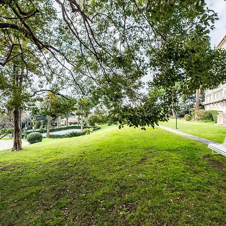 Casaviva - Elegant Bilo With Shared Pool In Nervi Cenova