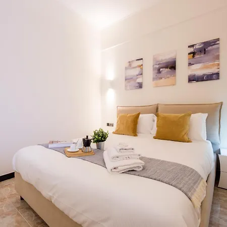 公寓 Casaviva - Elegant Bilo With Shared Pool In Nervi