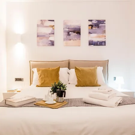 Casaviva - Elegant Bilo With Shared Pool In Nervi