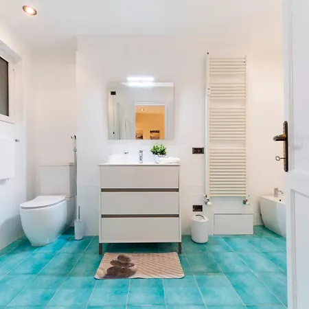公寓 Casaviva - Elegant Bilo With Shared Pool In Nervi *