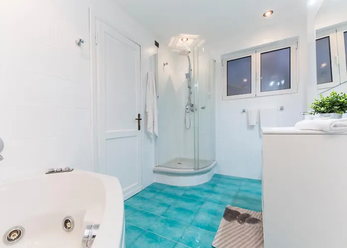 Casaviva - Elegant Bilo With Shared Pool In Nervi Lägenhet