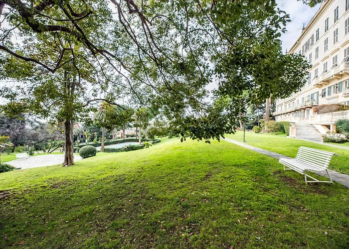 Casaviva - Elegant Bilo With Shared Pool In Nervi Genova