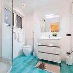 公寓 Casaviva - Elegant Bilo With Shared Pool In Nervi *